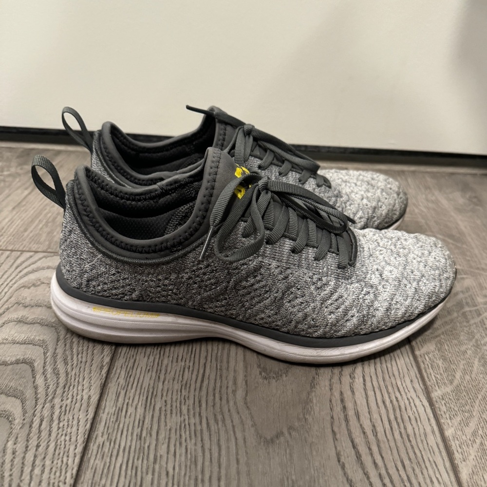APL Techloom Phantom Sneakers with SoulCycle Size US8 GREY Excellent